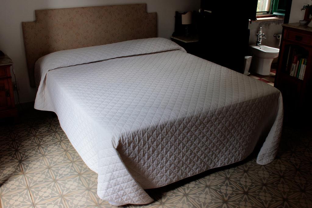 Ai Cipressi Bed & Breakfast Salemi Exterior photo